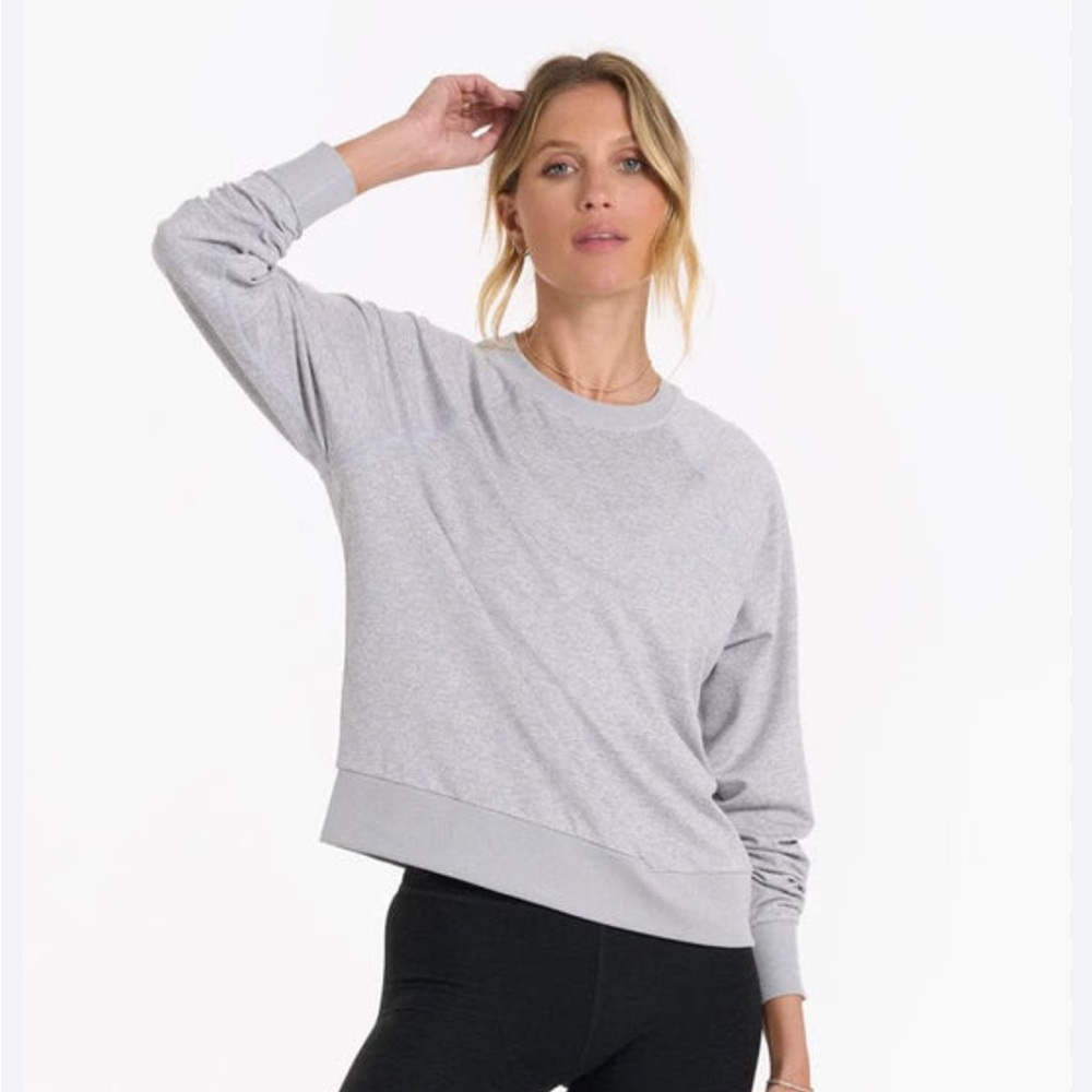 Vuori Heather Gray Sweatshirt size small